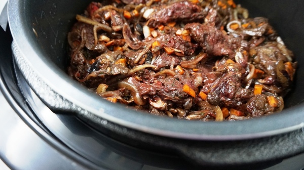 Оленина по-якутски с черносливом. Оленина, Мясо, Мультиварка, Кулинария, Еда, Длиннопост