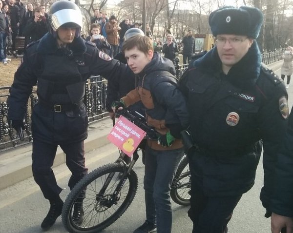 Why were we bad before? Because we didn't have a bike. - Russia, Politics, Children, Rally, Alexey Navalny