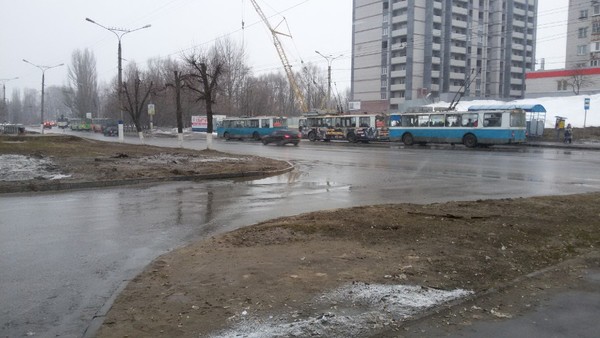 Today in Novocheboksarsk, due to a power outage, trolleybuses stopped running. - Novocheboksarsk, Officials, Ugliness, Chuvashia