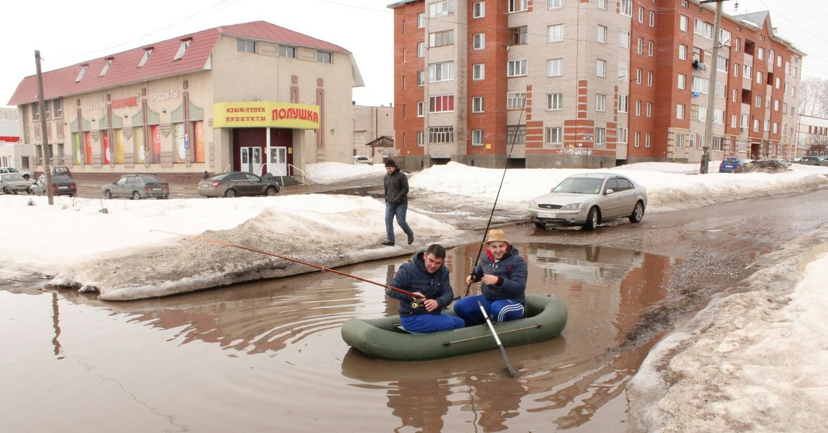 Тем временем фото. Лужи в России. Смешная Россия. Приколы про Россию. Лужи в России смешное.