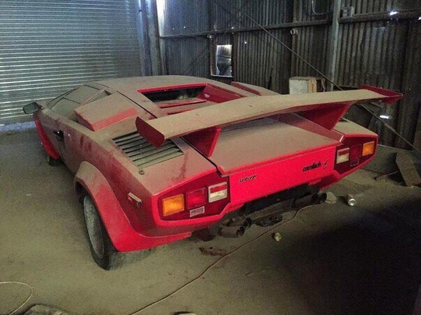 You won't believe it, but this car is in your grandfather's garage. - Retro car, Auto, Garage, Abandoned cars, Lamborghini