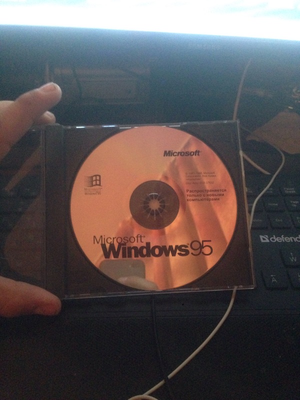 Went through the discs, nostalgia burst into tears. Now I'm thinking about how to give up. Oh those emotions of the first computer - My, Old school, Nostalgia, Not many will remember, Windows, Windows 95, Old discs, Rarity, Longpost