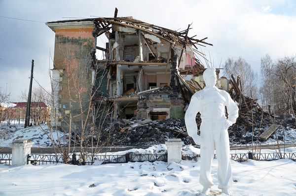 Falling houses... - My, Ruins, Collapse, Demolition, Lysva, Perm Territory