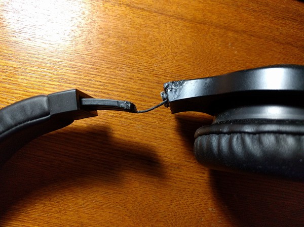 Do not use headphones together - Razer, Pain