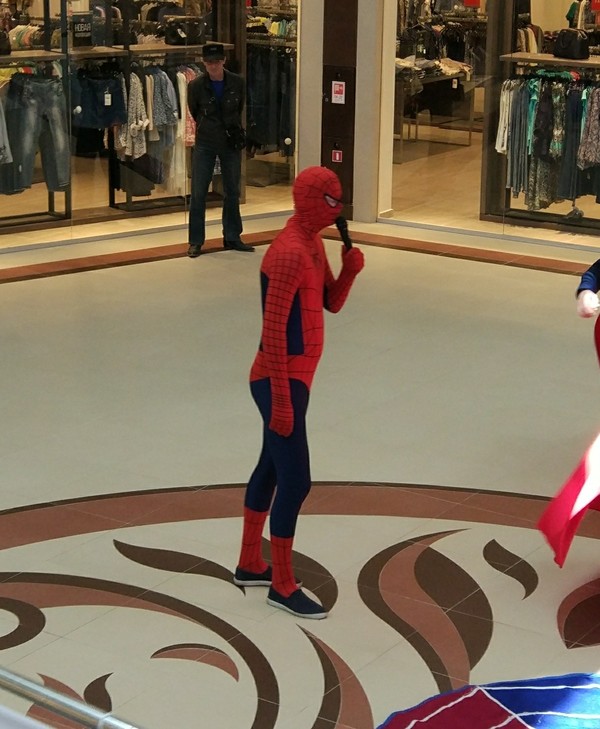 Spider-man is not the same anymore... - My, Spiderman, Children, Matinee, Body