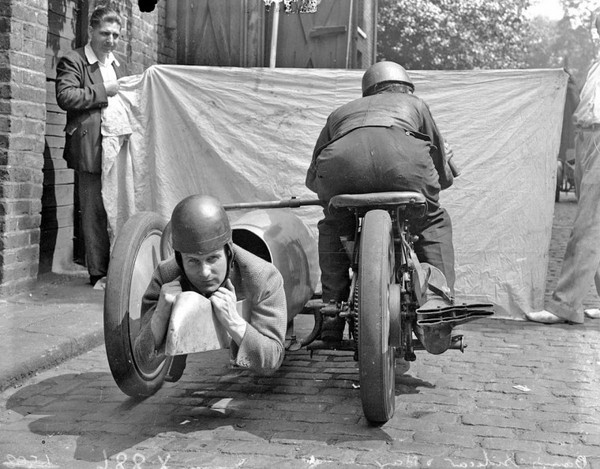 The time when the speed depended on the position of the second rider) - Auto, The photo, Moto, Interesting, Retro, Technics, Race, Motorcycle racing