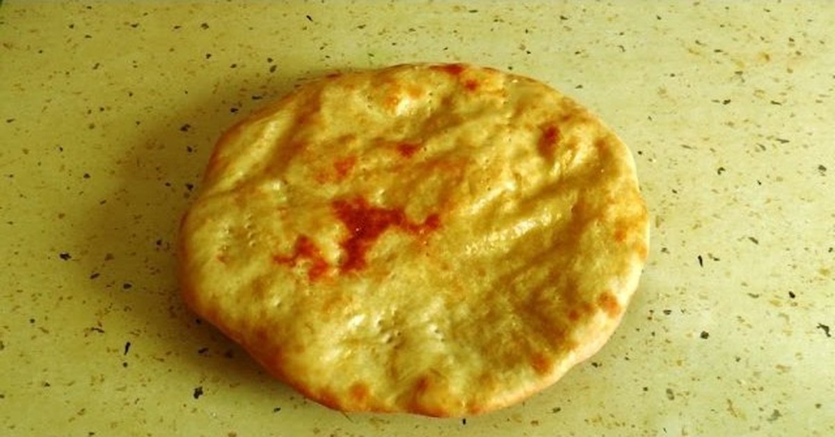 Сыр для хачапури купить. Хачапури с сыром. Хачапури грузинский. Грузинские лепешки с изюмом. Хачапури с укропом.