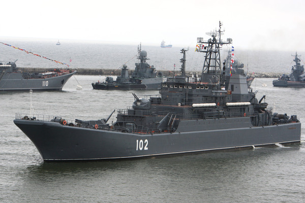Fifteen bronze portholes were stolen from a landing ship in Baltiysk. - Navy, Repair, Porthole, , Disappearing