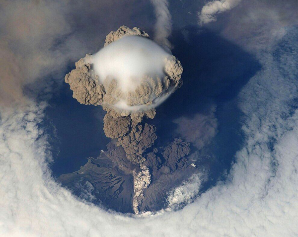Eruption of the Sarychev volcano in Kamchatka - Kamchatka, Volcano, Eruption, GIF, Video, Sarychev volcano, Kurile Islands