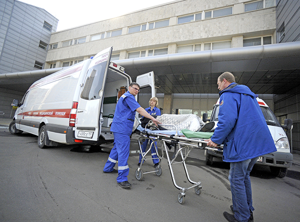 The head physician of the Moscow ambulance: doctors are not required to carry patients - Ambulance, The medicine, Moscow, Doctors, news