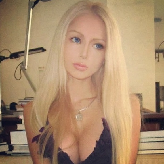 Popular “Barbie Girl” showed what she looks like without makeup - Barbie, Makeup, 9GAG, Longpost, Amatue