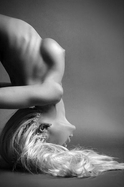 Upside down - NSFW, Black and white, Girls, The photo, Breast, Blonde