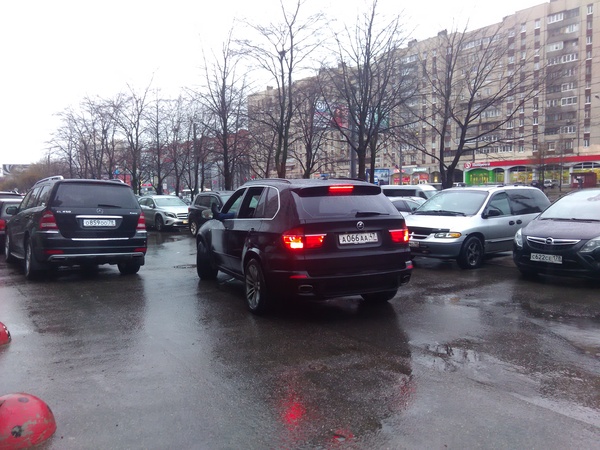 The driver has just been detained under substances in our yard - My, Drugs, Auto, Saint Petersburg, Longpost
