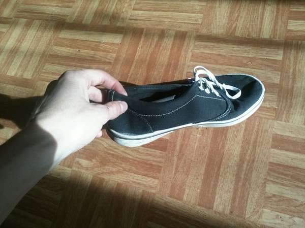 Нашел кеды в Энгельсе.