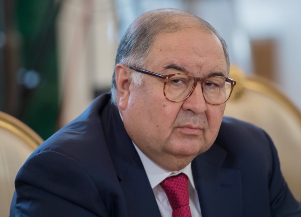 What is not a reason to be proud - Alisher Usmanov, Politics, Great Britain, Economy