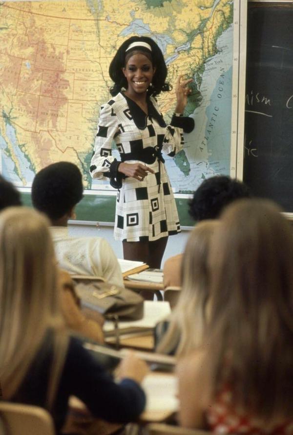 Fashion teacher, 1969 - The photo, Girls, Teacher, Retro, Anti-fascism, Reddit