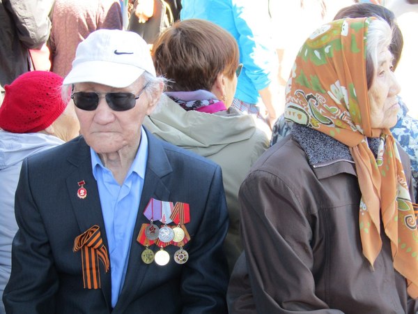 On this day, the living walk alongside the dead. - May 9 - Victory Day, Victory, Winners, Buryatia, Longpost