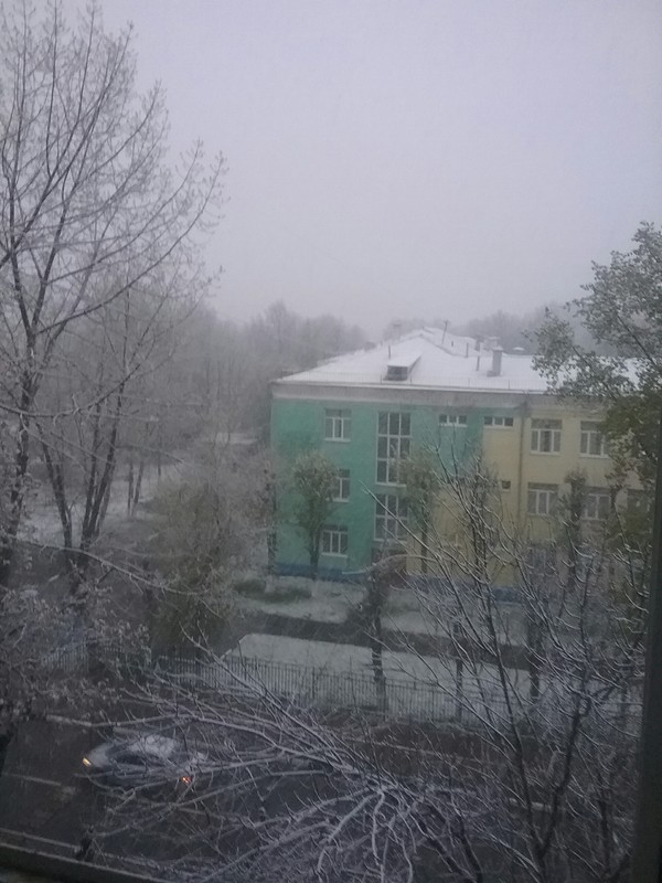 Khimki May 11 anyone stop this - My, Snow, Weather, 9GAG