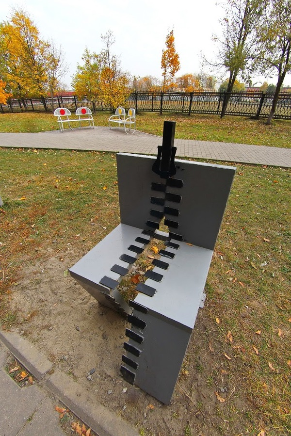 Alley of benches in Gomel (alley of lovers) part 2 - Gomel, The park, Benches, Creative, Longpost