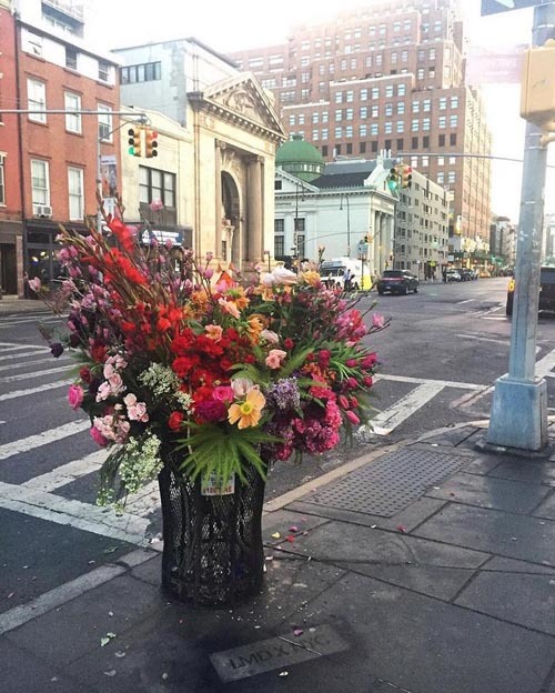 Florist turns city urns into flower vases - beauty, Creation, Longpost