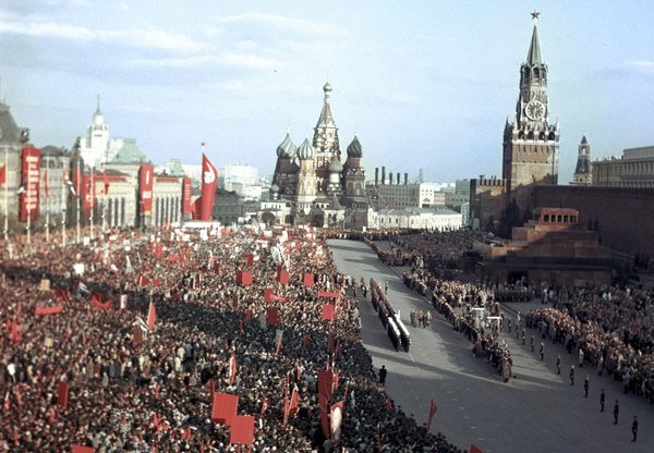 Первомай в 1963 и Парад победы на Красной площади в 2017 - Разница, 9 мая, 9 мая - День Победы, Зрители, Парад Победы