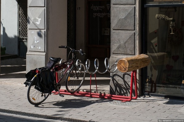 Georgian bike parking) - Georgia, Bicycle parking, Varlamov, Ilya Varlamov, Corkscrew