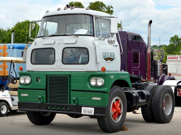 1959 International Sightliner truck with extra windows to improve visibility - Auto, Car, Tractor, Truck, 1959, 