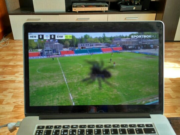 Смотрел я футбол и тут...