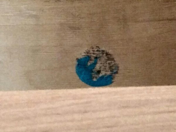 Просто синий Firefox на стуле