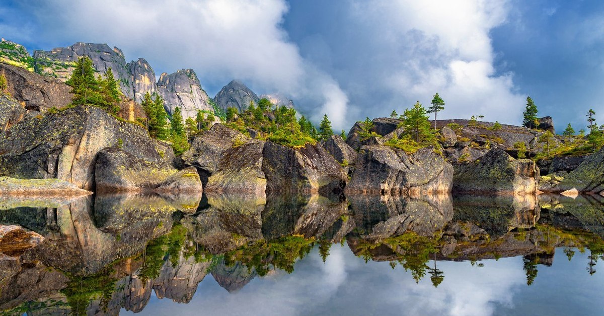 Красноярский край это. Парк Ергаки Красноярский край. Красноярск природный парк «Ергаки». Красноярск заповедник Ергаки. Пприроднгый папк епргаки.