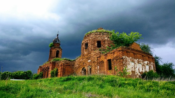 Abandoned church - My, Church, Ruins, Ruin, Longpost