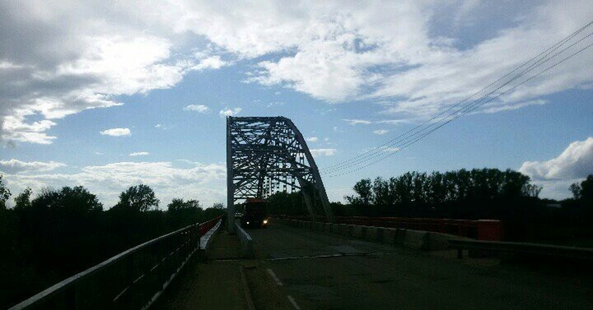 Дмитровский рогачевский мост. Дмитров мост. Канал им москвы дмитров мост. Рогачевский мост дмитров фото. Мост через канал имени москвы в дмитрове.