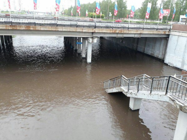 Vakhitov Avenue flooded in Naberezhnye Chelny (+ 2 videos) - Потоп, news, Naberezhnye Chelny, , Bad weather, Rain, Russian roads, Video