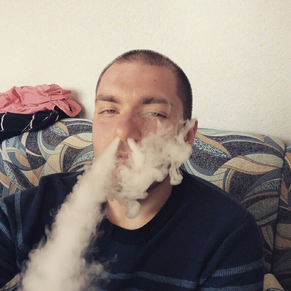 Test drive nostrils .. which burbles .. The vape doctor immediately recognized where I grabbed the blow from))) - NSFW, Hit, Head, Interference on the right, Missed, Vape