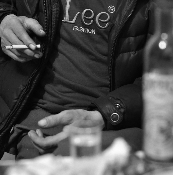 Lee's life... - My, The photo, Person, Arms, Vodka, A life, Cigarettes, League of alcoholics, league of alcoholics