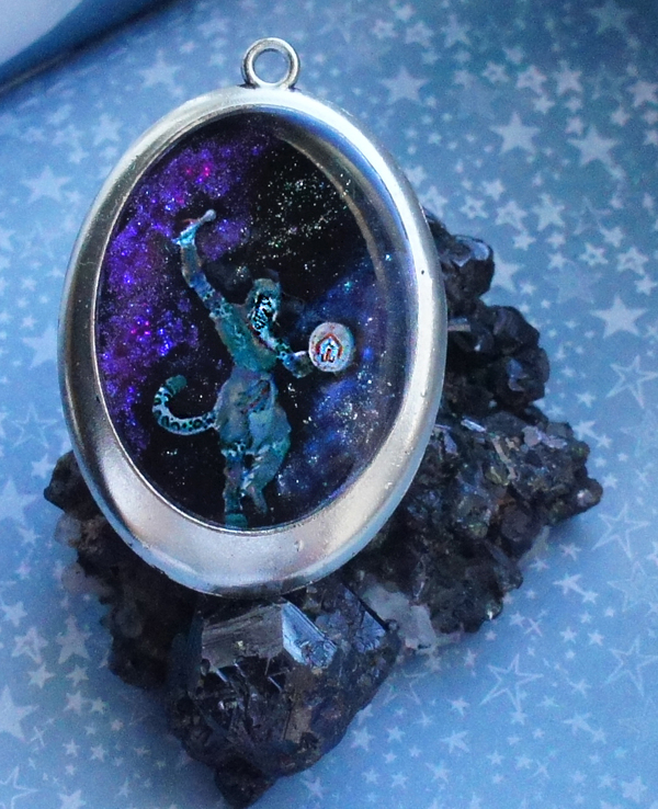 Космо-шаман - Моё, Мистические украшения, Украшение, Шаман, Кот, Космос, Туманность, Наркотики, Шаманы