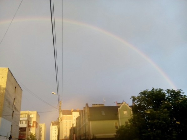 Вот какая вчера была в нашем городе погода - гроза, дождь и солнце ))) Калининград, Двойная радуга, Длиннопост