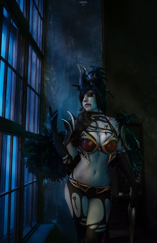 Cosplay Queen of Pain (Dota)