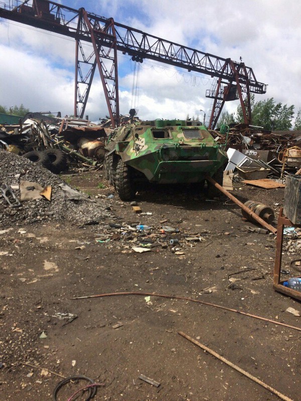 What do you have there? - Armored personnel carrier, Tula, Russia, Garbage