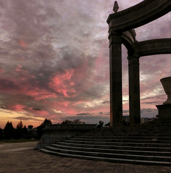 Cemetery of Soviet officers in Wroclaw - My, Poland, Sunset, Cemetery