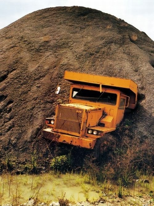 Один маленький самоуверенный самосвальчик