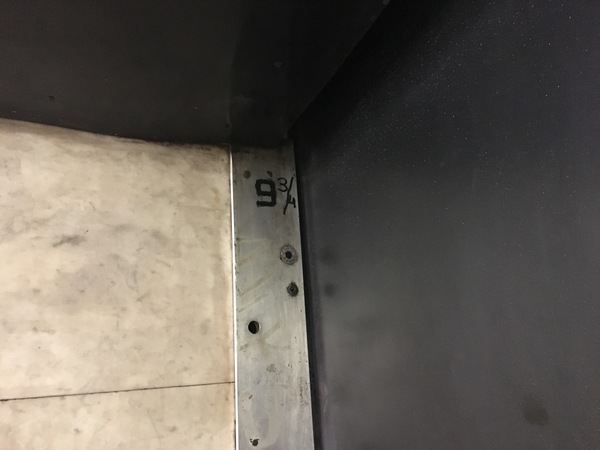 Когда-нибудь я попаду через эту дверь в Хогвардс.