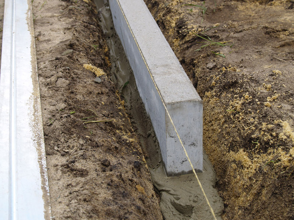 Curb installation. - My, Border, Curb!, I can dig, I don't have to dig, I'm an engineer with my mother, 