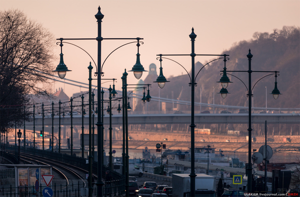 Palisade. - My, Morning, dawn, River, Town, Architecture, Budapest, Embankment, Lamp