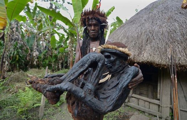 Life of the wild Dani tribe in Papua New Guinea - Papua New Guinea, Papuans, Tribe, Savages, A life, Indonesia, How people live, Traditions, Longpost, Tribes