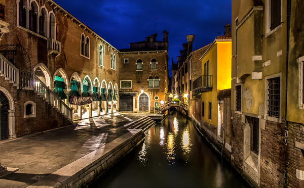 Cozy streets of Venice at night - The photo, Italy, Venice, Night, Longpost