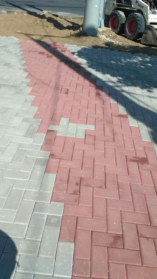 Perfectionist hell. - Sidewalk, The photo