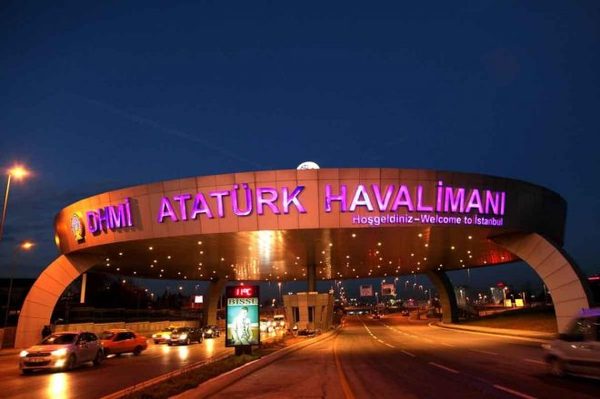 A passenger at Istanbul Airport got angry at the security guards and threw the battery on the floor. That one exploded - The airport, Battery, 