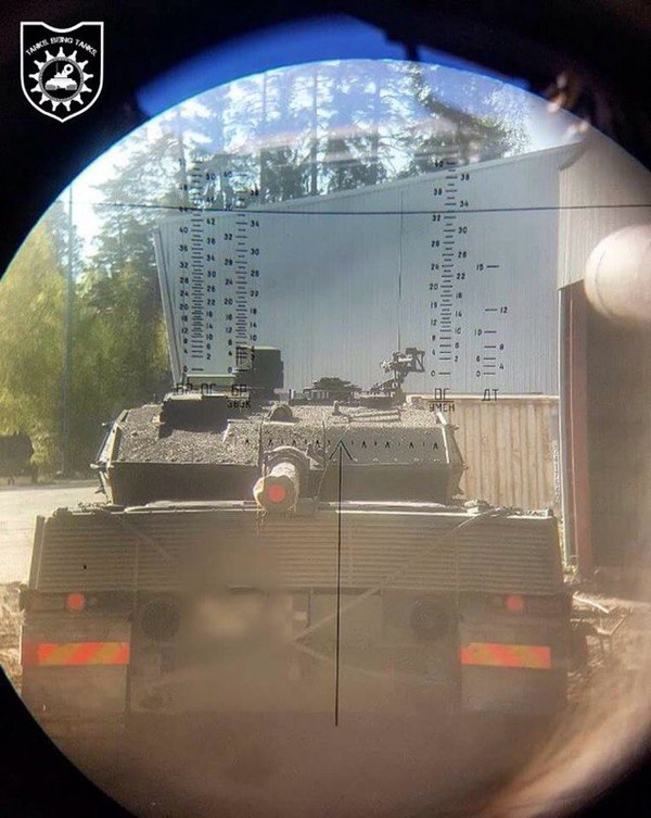 Photo from the T-34-85 sight on the Leopard 2A6. - Weapon, Optics, Tanks, t-34-85, 