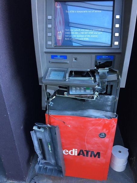 Looking for a skimmer... - Skimmer, ATM, The photo